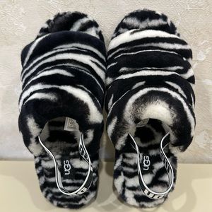 UGG Women’s Fluff Yeah Slide Zebra
